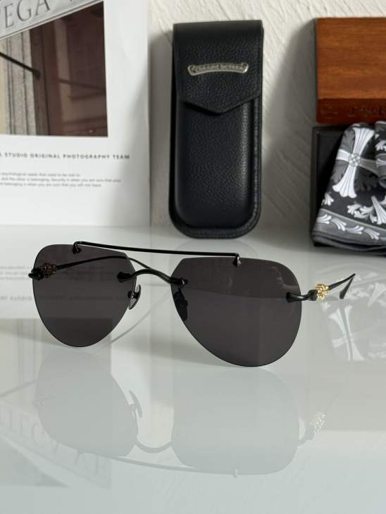 Picture of Chrome Hearts Sunglasses _SKUfw73585645fw